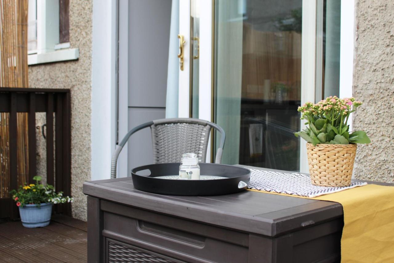 Luxurious Two Bedroom Apartment With Private Parking Perth Bagian luar foto